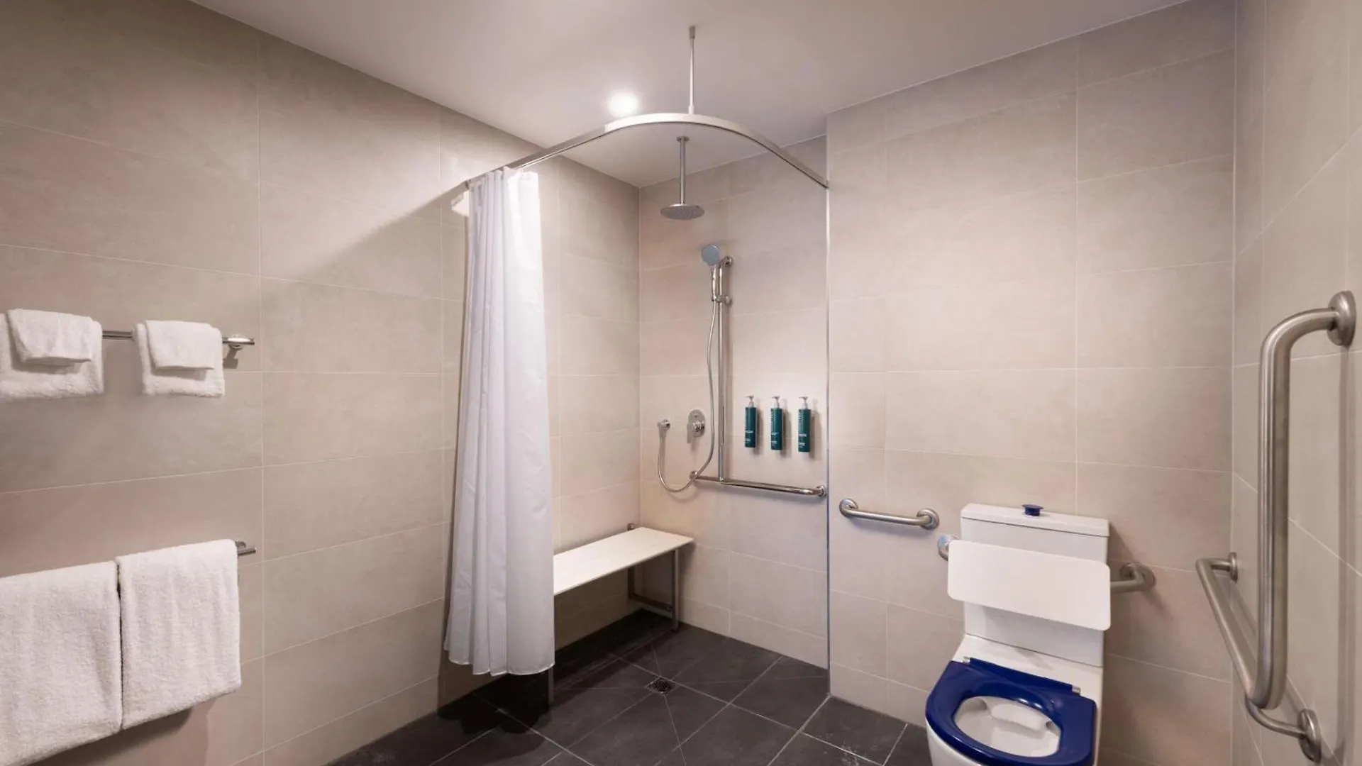 Doubletree By Hilton Hobart Hotel